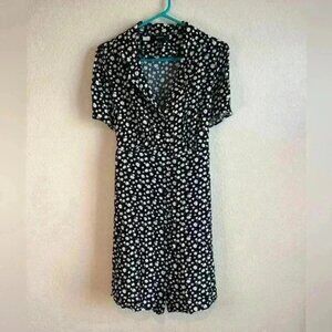 Forever 21 black daisy dress button front‎